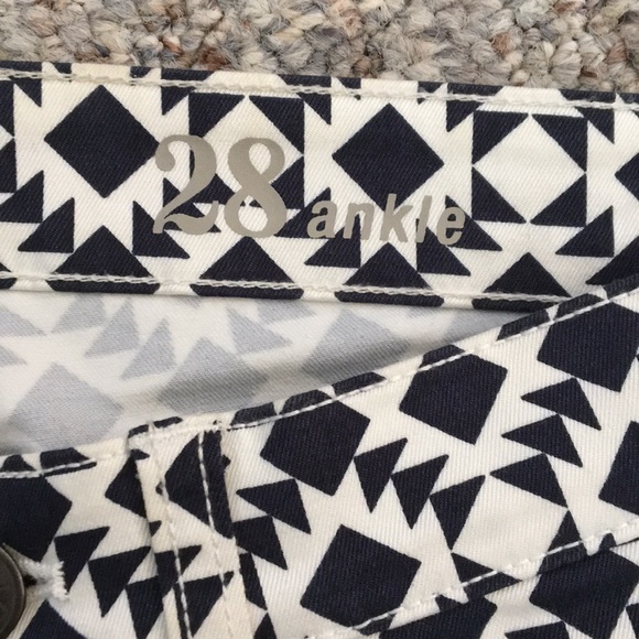 J.Crew Toothpick Jean in Geometric Print - Picture 6 of 7